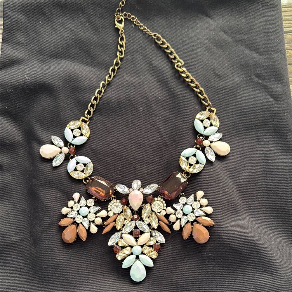 Chic Brown and Pink Necklace with Intricate Design